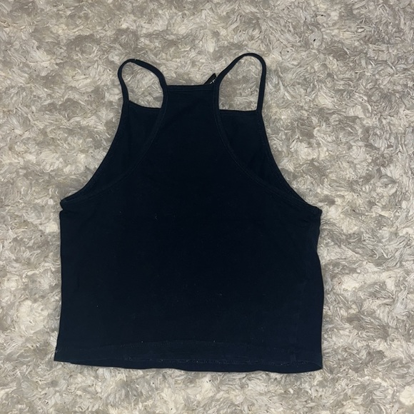 Cropped halter top that says ‘USA’ on the front - Picture 2 of 2